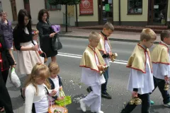image023
